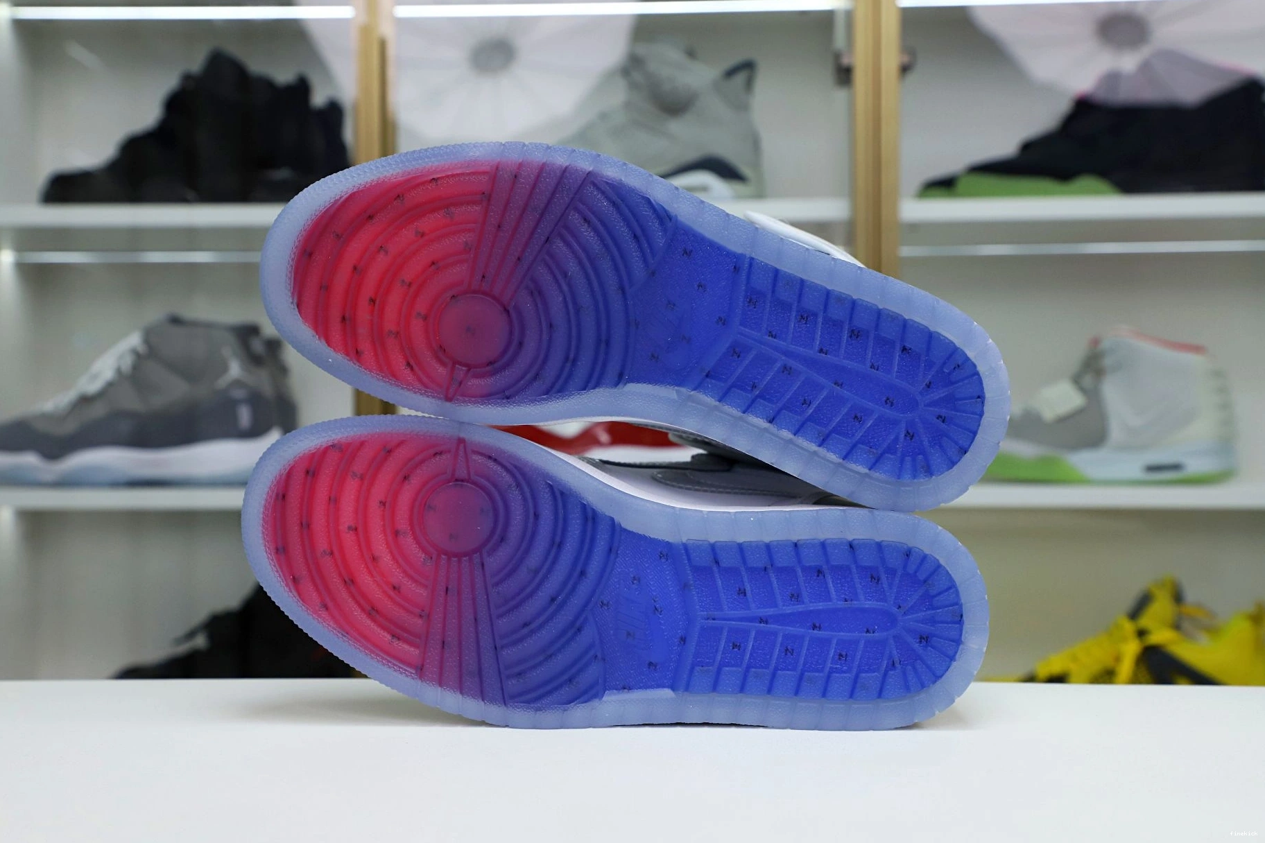 ZOOM AIR HIGH JORDAN 1 'RACER BLUE' 0929
